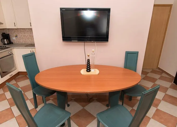 Vodice-srima * Vodice